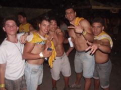 Oktober 10 Anos